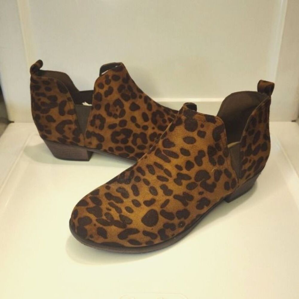 Pierre Dumas Flexible Desire Slip On Heels Ankle Boot Brown Size-9 Nwot
